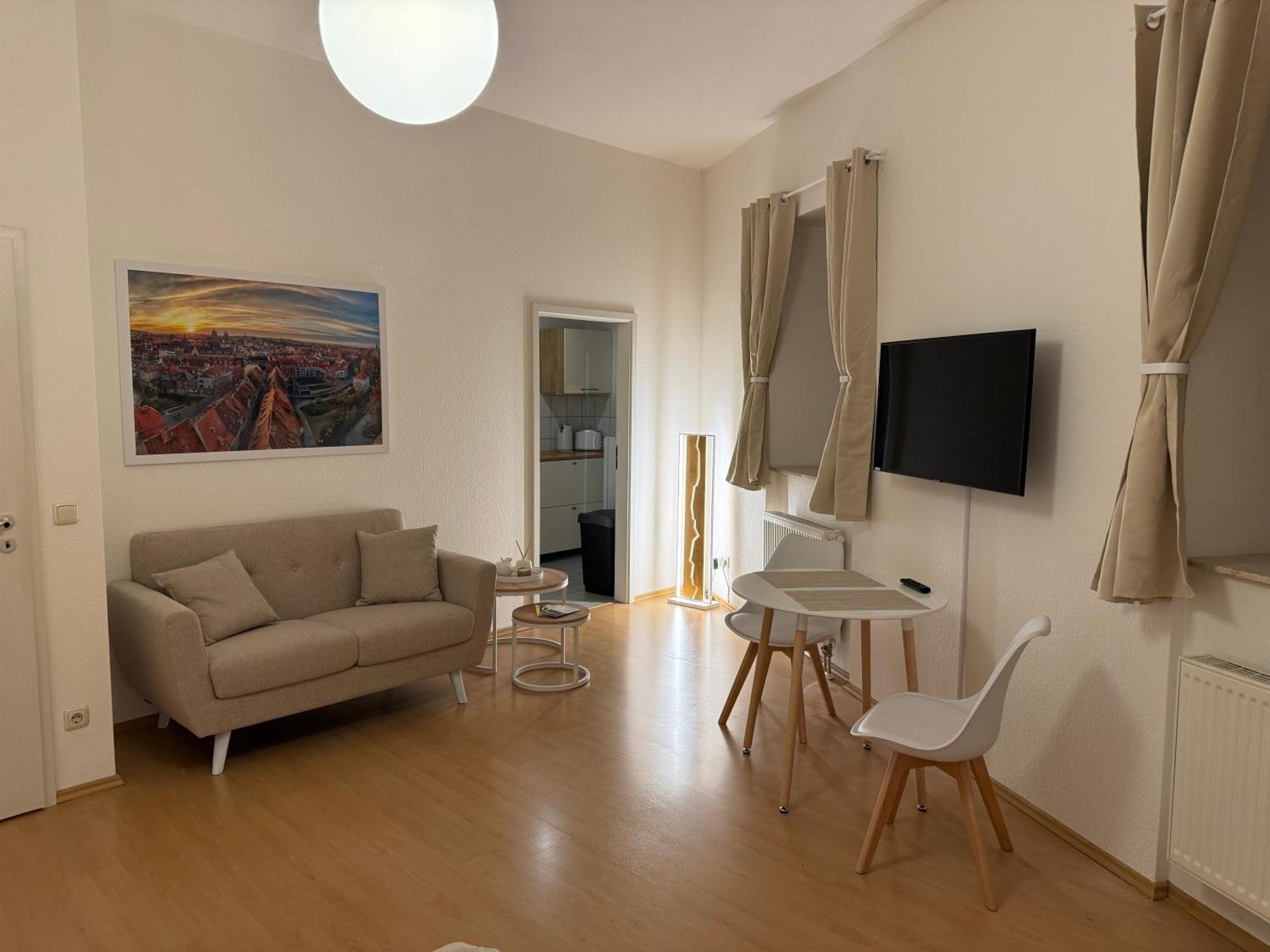 Ferienwohnung Schildblick Modernes Apartment Direkt In Der Altstadt Von Erfurt Nahe Der Kraemerbruecke - Beste Innenstadtlage Exterior photo